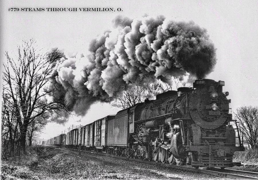 Train steams through Vermilion